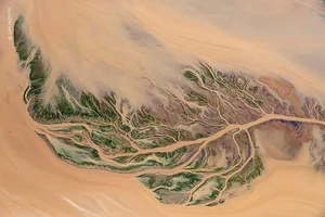 The Science of Scenery: Global Natural Wonders from an Aerial Perspective - image 7