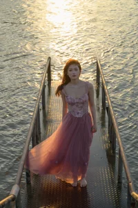 YiTuYu Art Language Vol.10467 Mei Li De Guang: A Masterclass in Light and Portraiture - image 9