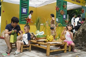 Exploring the Vibrant Cultural Atmosphere at the Hanoi Tourism Gift Festival - image 0