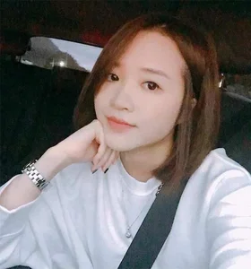 Stunning Beauty of Tuyen Quang Women: The Wives of Famous Vietnamese Football Stars - image 3