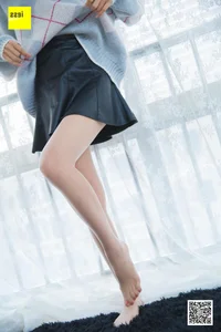 IESS Model Mei Zi Dazing on the Windowsill Lifestyle Photography - image 17