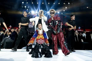 Rising Star: The Incredible 3-Year-Old Child Model Captivating the Fashion Runway - image 0