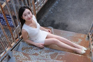 Modern Office Chic: Xiao Jie in the IESS SXJ No.2012 Fashion Collection - image 7