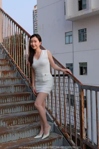 Modern Office Chic: Xiao Jie in the IESS SXJ No.2012 Fashion Collection - image 1