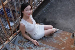 Modern Office Chic: Xiao Jie in the IESS SXJ No.2012 Fashion Collection - image 12