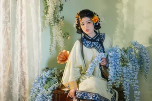 YiTuYu Art Language Vol.5930: Exquisite Artistic Portraits Featuring the Graceful Yu Han - image 21