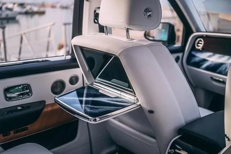 The Ultimate Luxury: Exploring the Bespoke Rolls-Royce Cullinan Yacht Edition Collection
