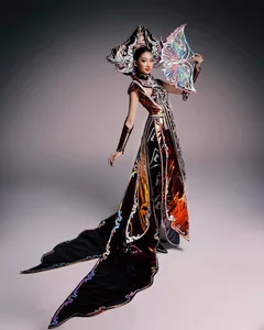 Que Anh’s Stunning Transformation: Showcasing a Massive 12kg National Costume at Miss Grand International - image 7
