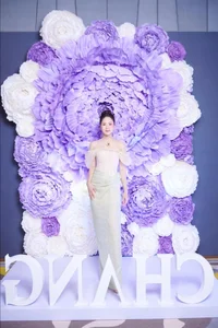 Hong Diem Stuns with Bold and Sophisticated Style at Recent High-Profile Event - image 4