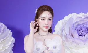 Hong Diem Stuns with Bold and Sophisticated Style at Recent High-Profile Event - image 8