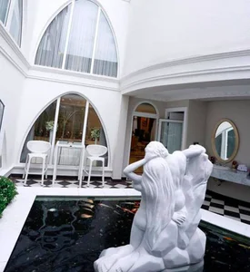 Inside Miss Giang My’s Luxurious 1,000m2 Mansion: A Masterpiece of Architecture and Interior Design - image 9
