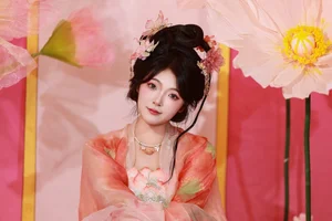 Sophisticated Grace: YiTuYu Art Language Vol.5547 Starring KaiLin Jiang - image 12