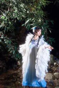 Elegant Portrait Photography: YiTuYu Art Language Vol.6162 Featuring Er Liang Feng Yue - image 1