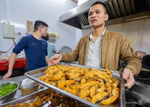 Hanoi’s Culinary Sensation: The Milk Fish Noodle Shop Selling 1,000 Bowls Daily - image 0
