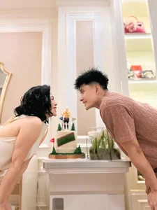 Tang Thanh Ha Stuns in Elegant Fashion: A Look at the Vietnamese Star's Sophisticated Style - image 5