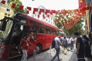 Vietnam Welcomes Massive Group of 4,500 Indian Tourists - image 0