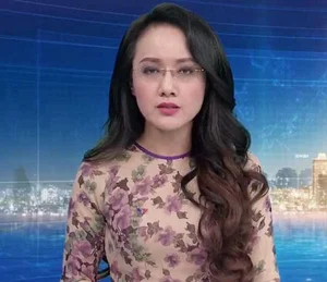 Elegant Vietnamese Ao Dai Collection: Iconic Fashion Styles of a Renowned TV Editor - image 2