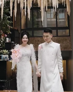 Bridal Grandeur: A Celebrated Star’s Wedding Featuring Traditional Gold Jewelry - image 0