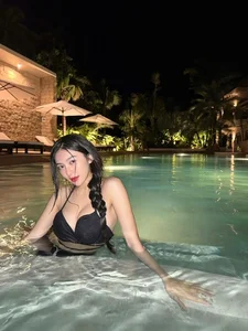 Who Is She? The Mystery Woman Spotted with Streamer Xemesis - image 3