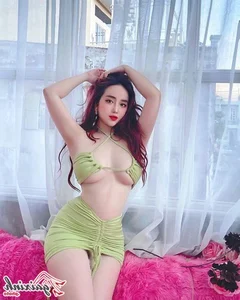Uyen Betty (Chu Uyen Phuong): Defining Modern Beauty and Fitness Through Captivating Photography - image 8