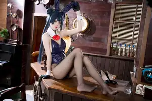 Coser Jiu Qi Miao Transforms into Ryūka Fisaki Bunny Girl: A Dazzling Blue Archive Cosplay - image 26