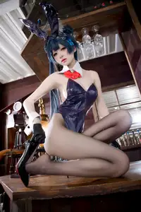 Coser Jiu Qi Miao Transforms into Ryūka Fisaki Bunny Girl: A Dazzling Blue Archive Cosplay - image 17