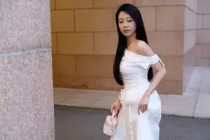 Elegant White Dress Style: A Graceful Woman's Timeless Fashion Statement - image 0