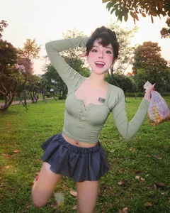Bao Khuyen Susan: The Rise of the Doll-Like Aesthetic in Modern Fashion - image 3