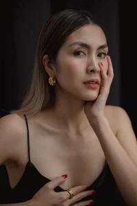 Tang Thanh Ha Beauty Secrets: Close-Up Photos and the Mystery of Her Timeless Look - image 6