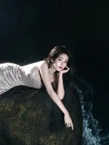 Bailu Shines Mystically with Light: Captivating Beauty in the Night, Igniting Curiosity - image 7