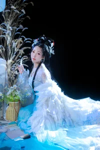 YiTuYu Art Language Vol.6897: The Graceful Charm of Li Cai - image 0