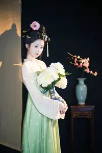 Tu Ya W in YiTuYu Vol.8680: Classical Beauty & Peony Elegance - image 5