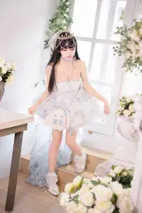 Coser Mumu Momo: Eternal Princess Birthday Day Photoshoot - Enchanting & Dreamy Collection (54P) - image 1