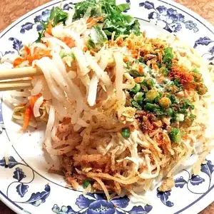 Banh Tam Bi: Mekong Delta's Rustic Dish That Hooks Diners From the First Bite - image 0