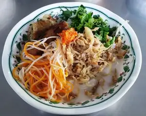 Banh Tam Bi: Mekong Delta's Rustic Dish That Hooks Diners From the First Bite - image 3