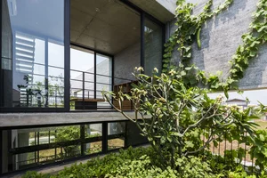 Modern Split-Level House with Unique Urban Garden in Ho Chi Minh City - image 2