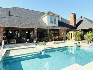 Inside Hong Ngoc’s Stunning US Villa: A Lush Garden Oasis and Celebrity Lifestyle Tour - image 0