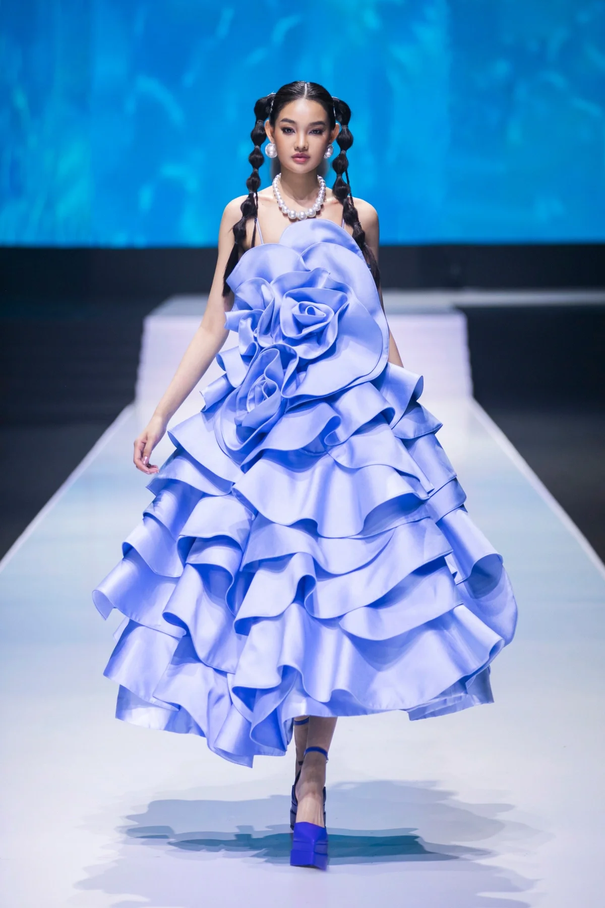Top 10 Most Impressive Designs from Vietnam International Fashion Week Highlights