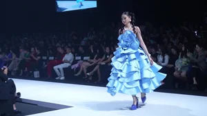 Top 10 Most Impressive Designs from Vietnam International Fashion Week Highlights - image 10