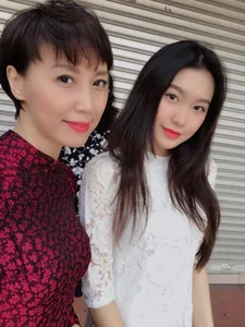 The Ageless Elegance of Doãn Hải My’s Mother: A Stunning Viral Sensation - image 2