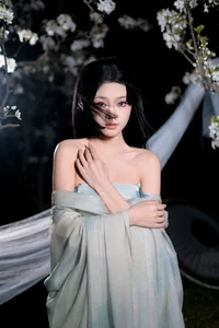 Modern Grace in YiTuYu Art Language Vol.6729 with Xiao Xi Ya - image 3