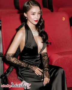 Salim’s Signature Look: A Gallery of Edgy Beauty and Personality - image 13