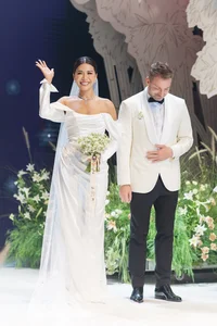 Inside Minh Tu’s Emotional Wedding: Stunning Bridal Fashion and a Heartfelt Tribute - image 10