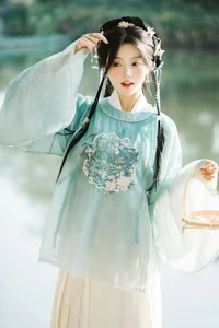 YiTuYu Art Language Vol.10429: Exquisite Photography Featuring Ao Te You Dian Man - image 14