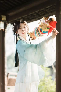 YiTuYu Art Language Vol.10429: Exquisite Photography Featuring Ao Te You Dian Man - image 11