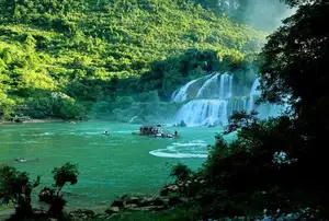 Majestic Waterfall Beauty: Explore Pristine Nature in Vietnam's National Parks - image 4