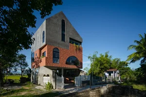 Innovative Flood-Proof Architecture in Da Nang: A New Standard for Climate-Resilient Sustainable Design - image 1
