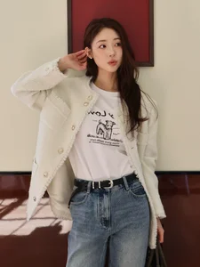 Spring 2026 Fashion Trends: 4 Youthful and Bright Outfit Combos for a Fresh Start - image 9