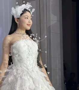 Lo Lem’s Spectacular Catwalk Debut: MC Quyen Linh’s Daughter Takes the Fashion World by Storm - image 3