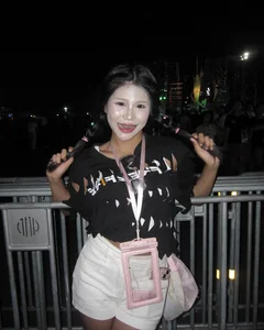 Thai Influencer Sparks Viral Debate with Bold and Unique Avant-Garde Makeup Looks That Redefine Beauty Standards - image 0